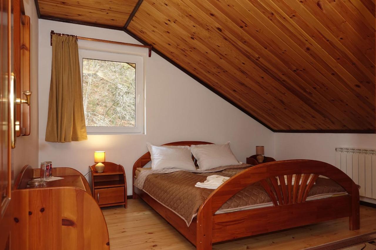 Семеен Хотел Орфей Teshel Exterior foto